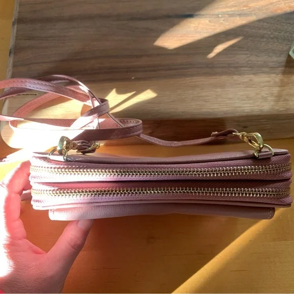 Pink Faux Leather Crossbody Ziparound Wallet Purse Bag Gold Hardware - Picture 9 of 10